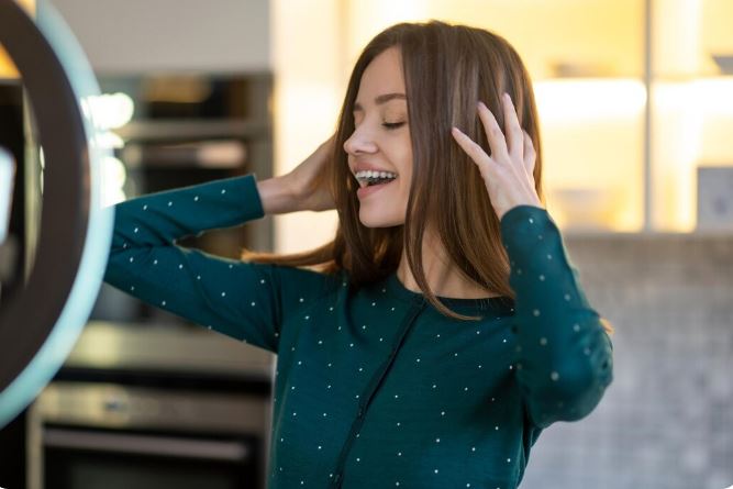 The Quiet Confidence Shift That Happens When Hair Stops Growing Back