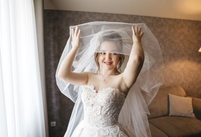 Why More Brides Start Laser Months Before the Wedding — Not Weeks