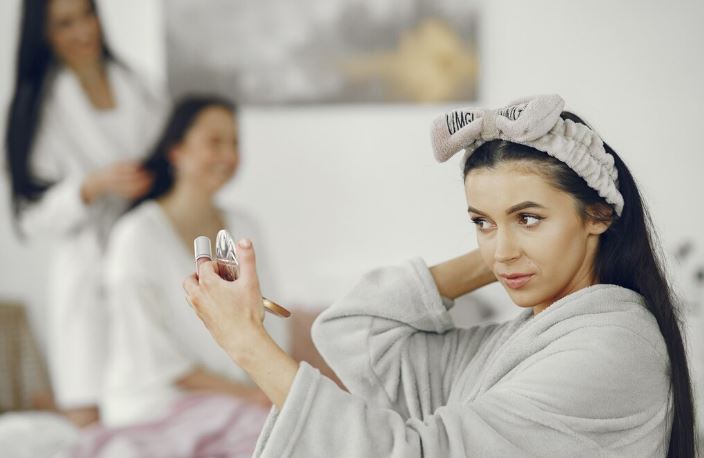 Skincare Anxiety Is Real — Why Clinics Should Be Safe Spaces